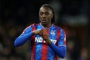 英媒：热刺重燃对埃泽的兴趣，将与阿森纳竞争签下他