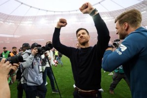 开云体育登录-阿隆索：没想到这个赛季成绩这么好，要享受这一刻