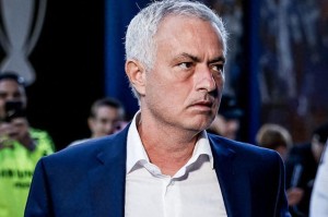 开云体育官网-1个半月反转！穆帅回归皇马迈出关键一步 本菲卡敲定替身|何塞·穆里尼奥|阿斯报|欧冠|本菲卡足球俱乐部|皇家马德里_新浪体育_新浪新闻