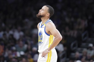 库里谈新赛季阵容的不确定性：只能控制你所能控制的，不能因此影响个人准备