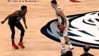 东契奇再演三分绝杀！铂金复出完美表现功不可没