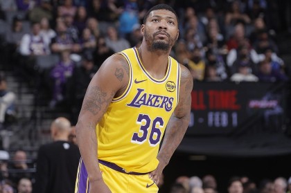 开云体育官网-输在三分球，国王全场三分26投17中，湖人36投仅8中